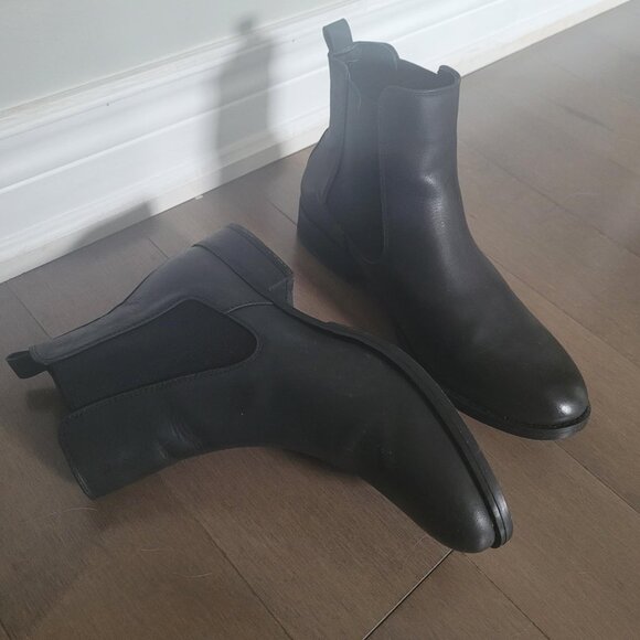 Harlow Chelsea Boots perfect for Fall! - Picture 1 of 2